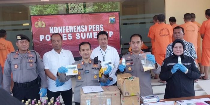 Berlebel Halal, Obat Batuk Jenis Tablet di Sumenep Dijadikan Bahan Oplosan