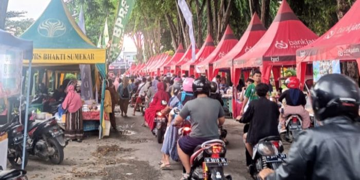 Stan Bazar Ramadan di Sumenep Diserbu Warga, Pedagang: Terimakasih Pak Bupati