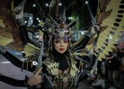 Ingin Tahu Kolaborasi Rock dan Kalenengan? Saksikan di Penutupan Madura Ethnic Carnival 2025!